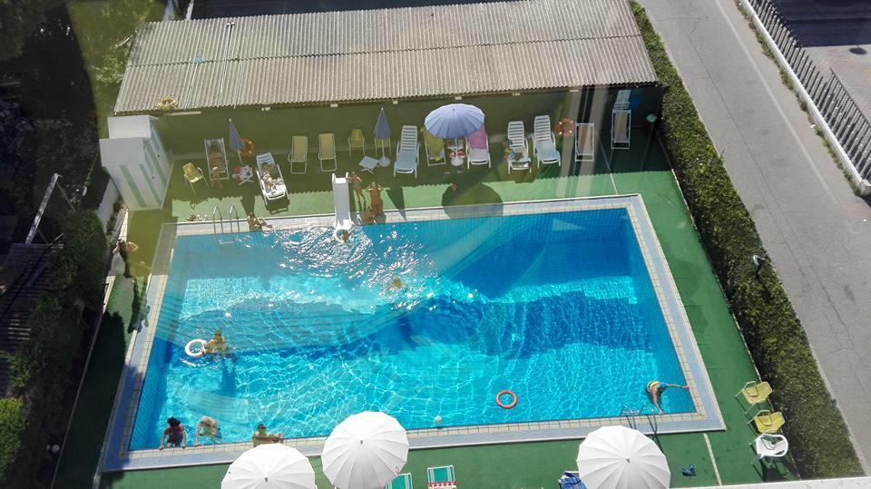 Hotel Boston Alba Adriatica Kültér fotó